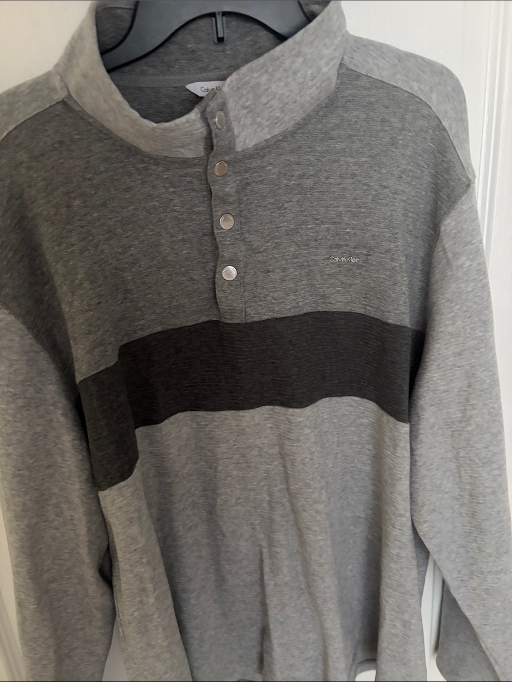Calvin Klein Two-Tone Gray Snap Henley Pullover